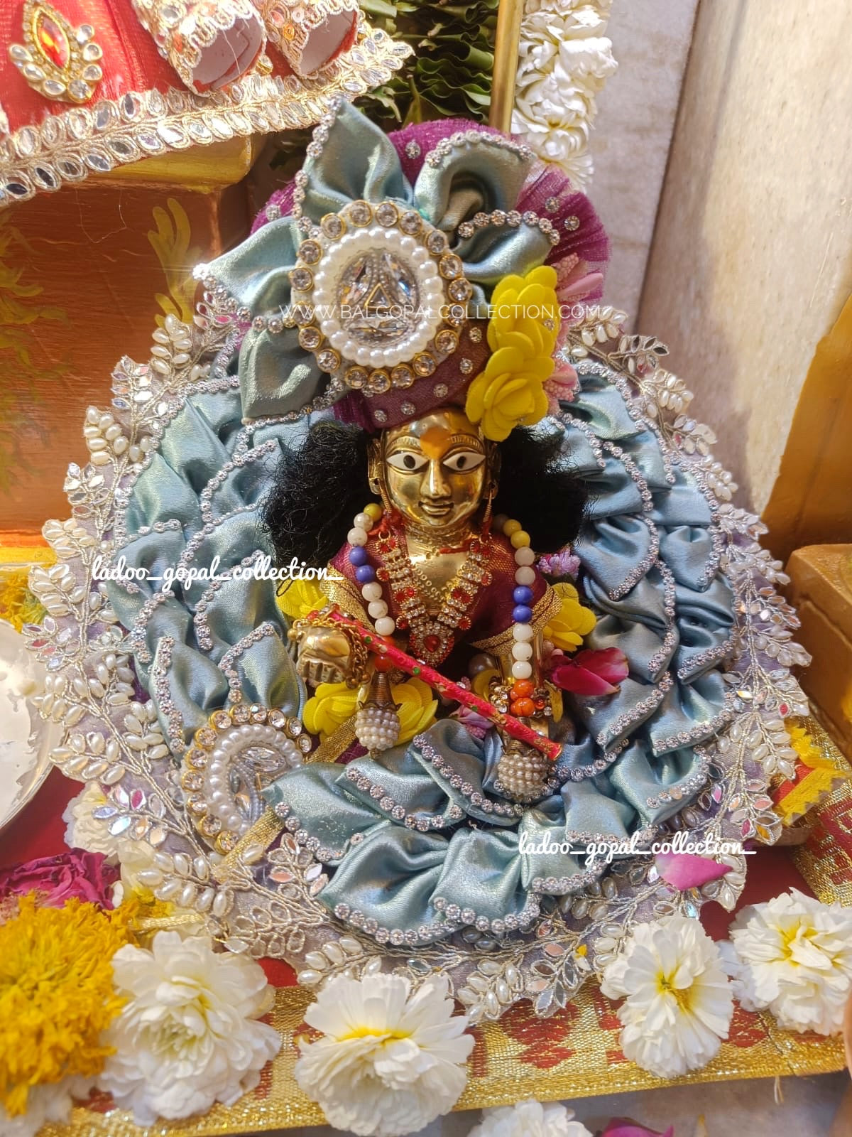 Manmohak poshak for laddu gopal
