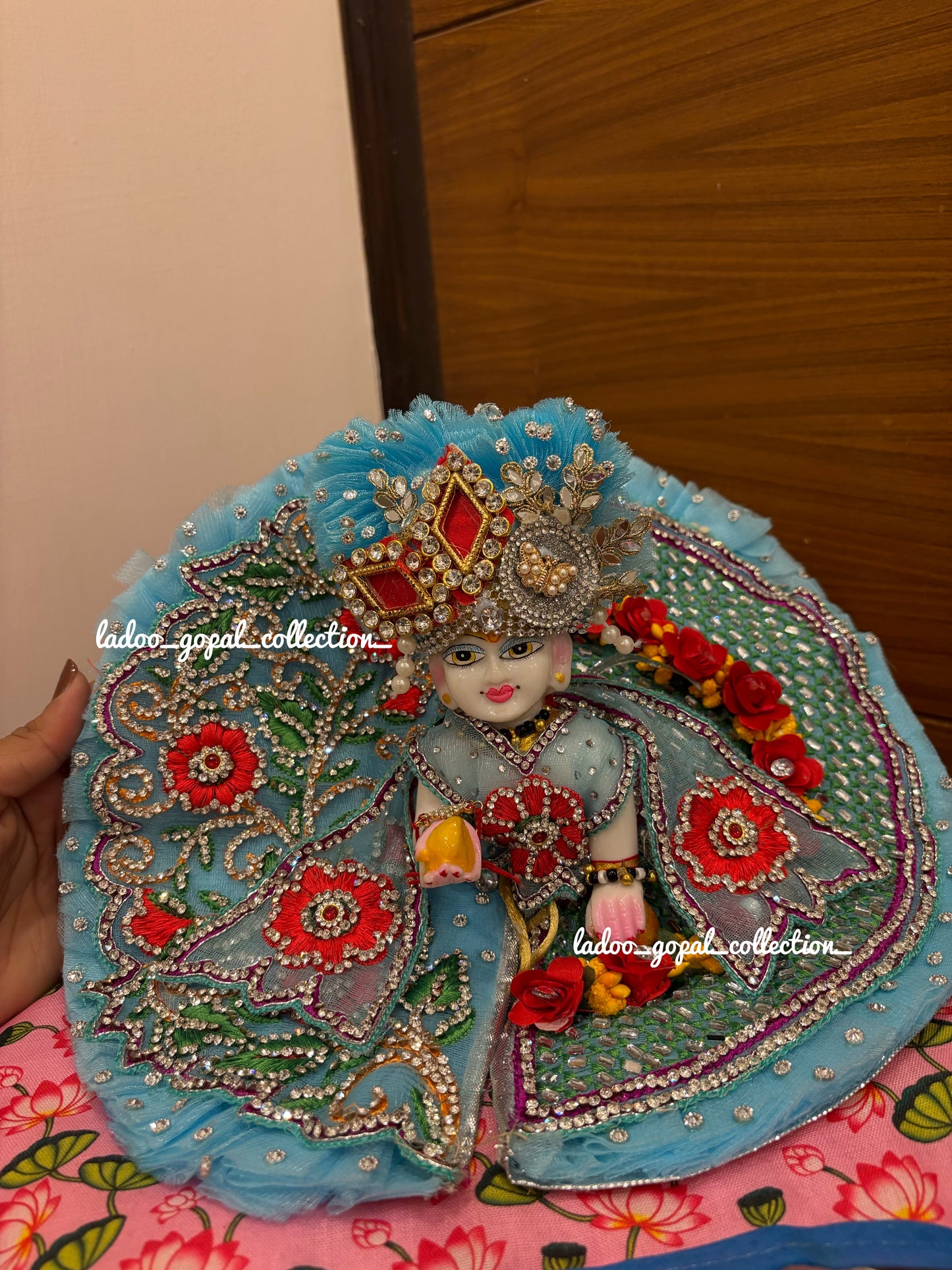Mayuri poshak for laddu gopal
