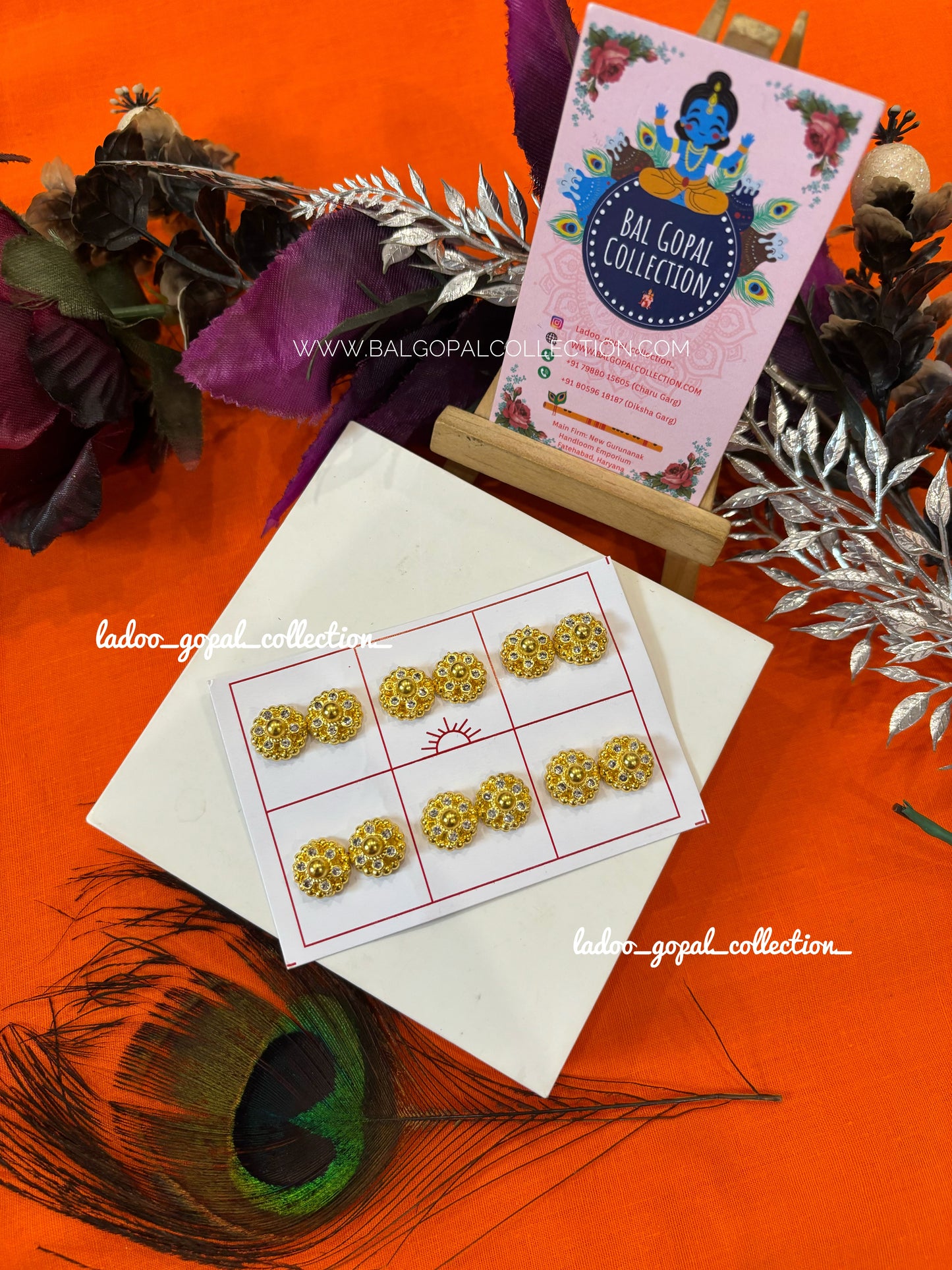 Gold kundal for laddu gopal