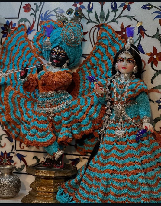 Woollen radha krishna poshak