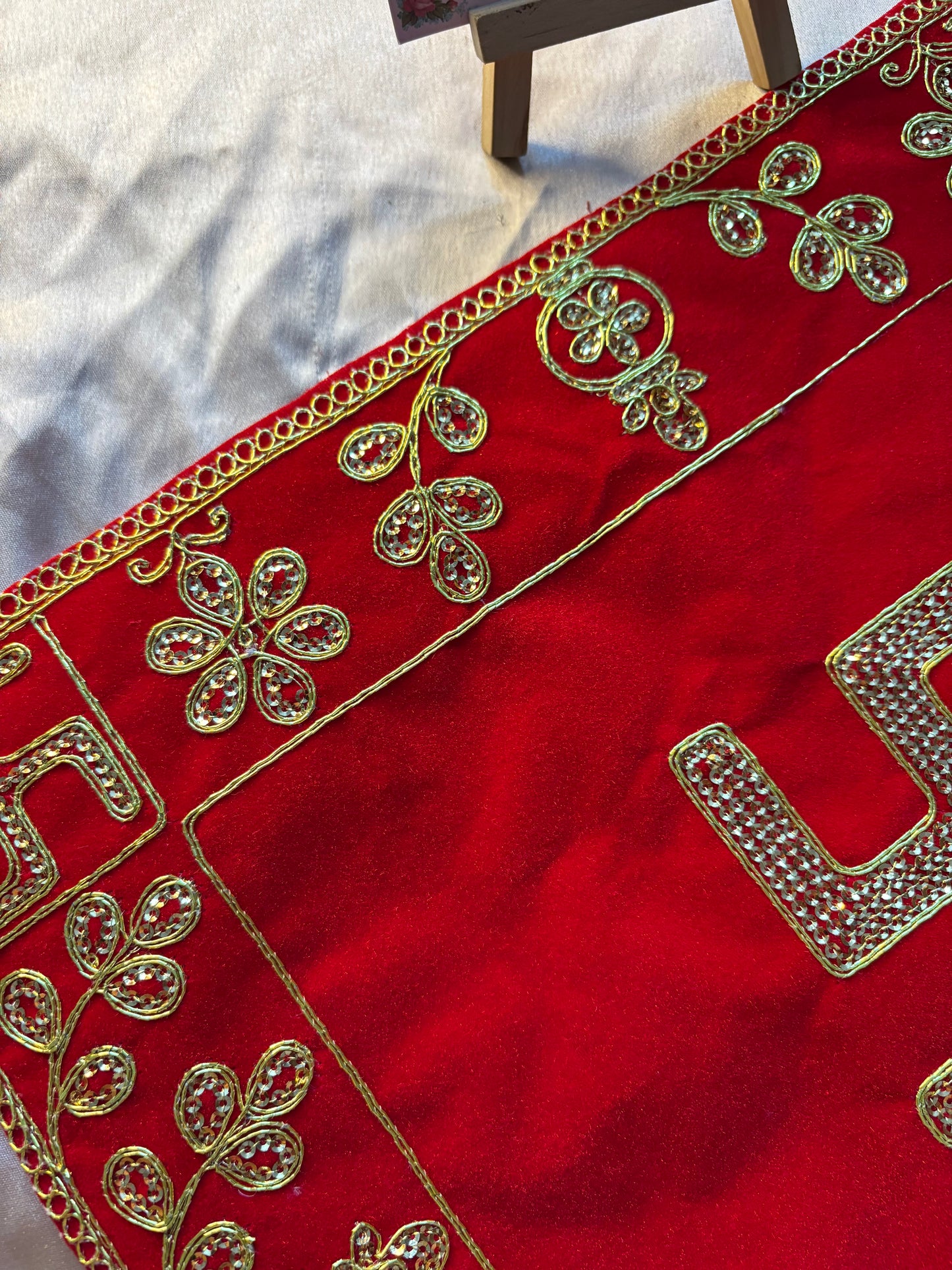 Swastik aasan (12*15)