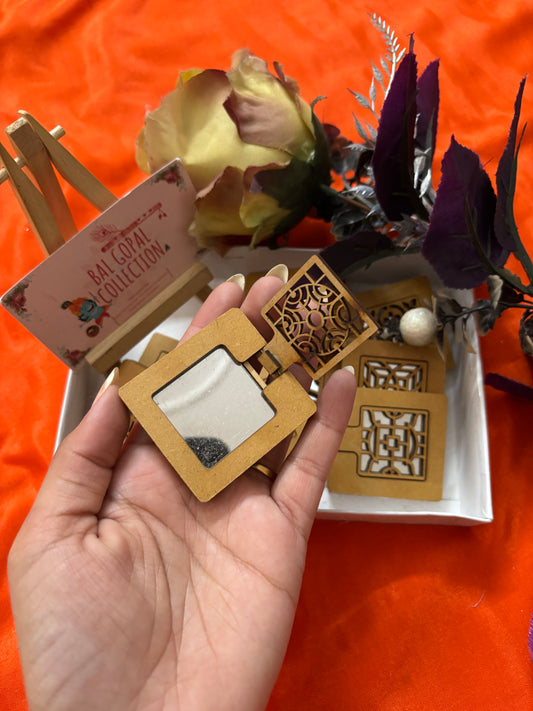 Mirror for laddu gopal