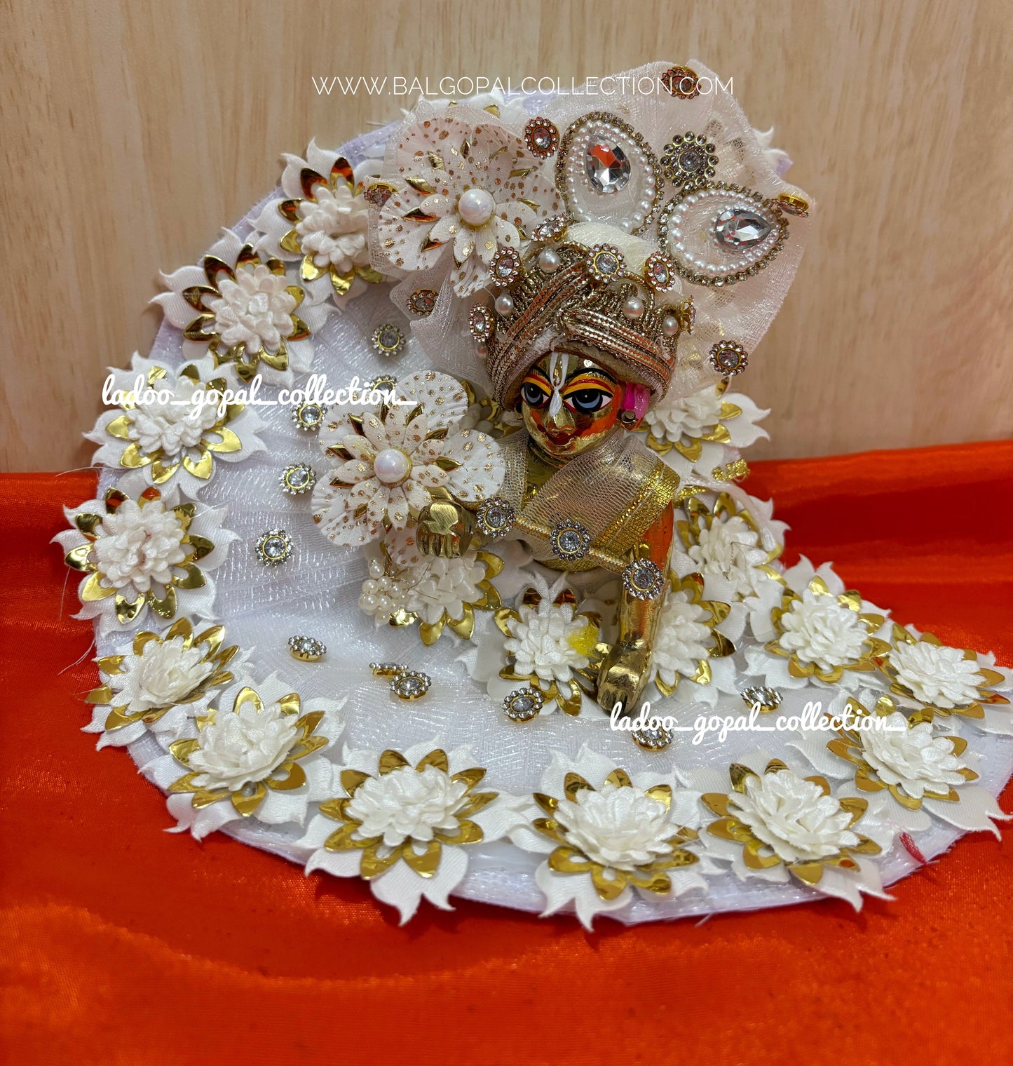 White moon laddu gopal poshak