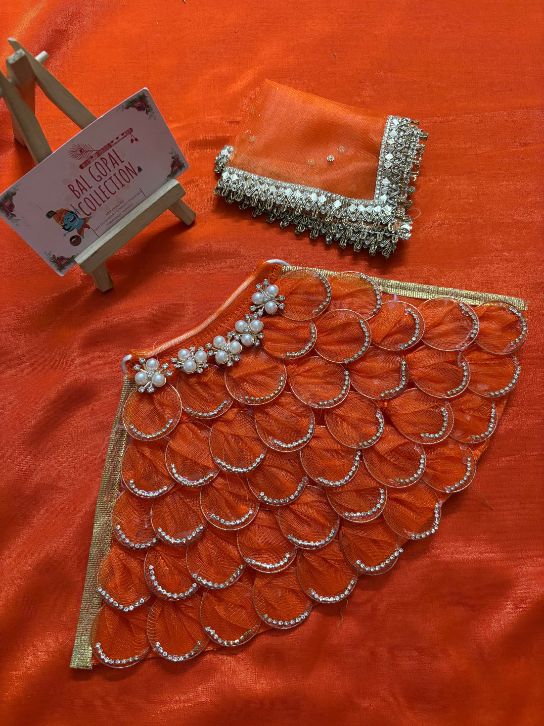 Is Navratri, AIs Navratri, Sajayein Apni Mata Rani Ko Pyaar Aur Bhakti Se – Lehengas, Chunri & Shringar Online