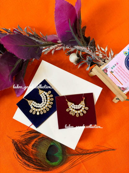 Affordable Moti AD mala for laddu gopal
