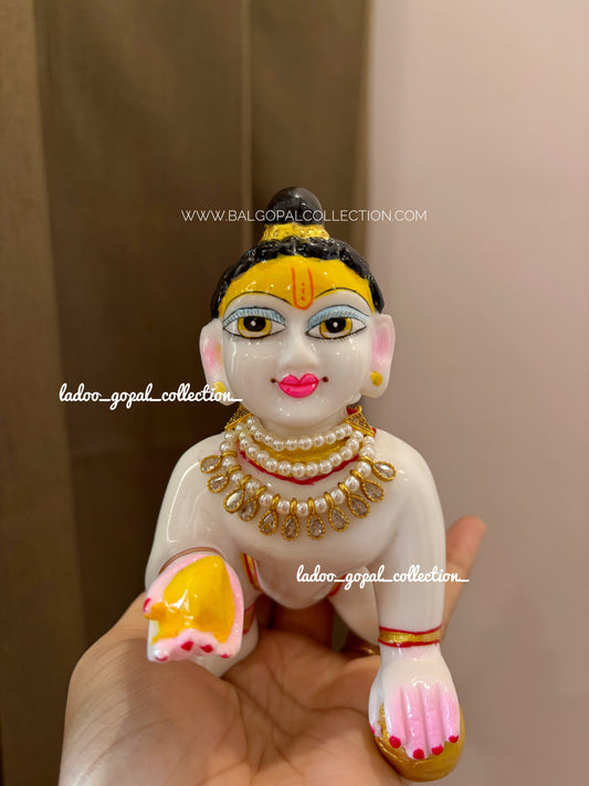 Affordable Moti AD mala for laddu gopal