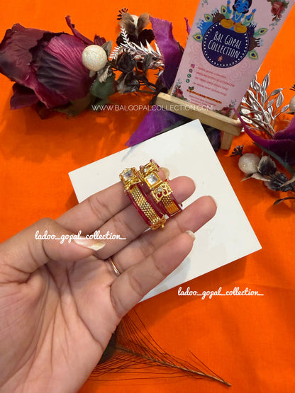 Heavy red bangles for Radha Krishna