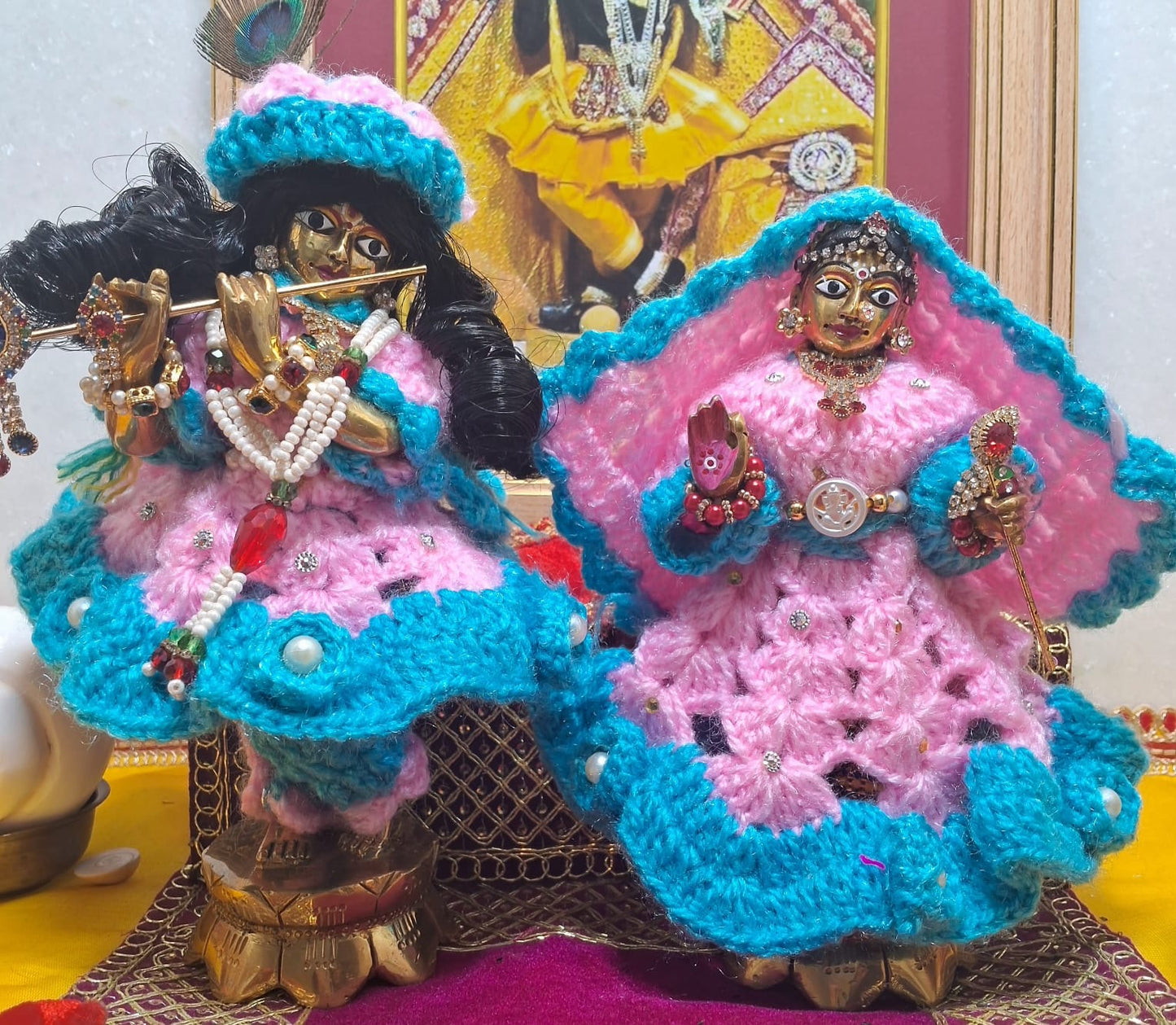Woollen radha krishna poshak