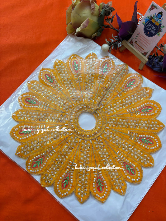 Heavy velvet poshak size 5-6