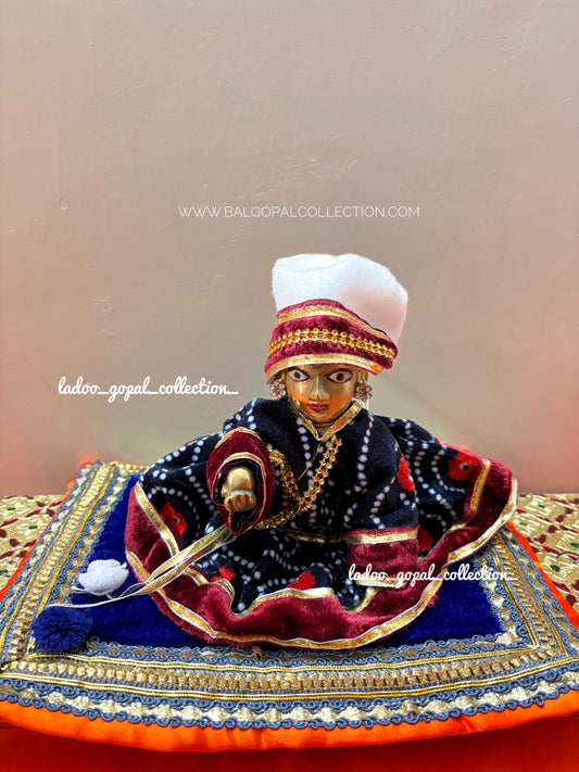 Warm gujrati poshak for laddu gopal