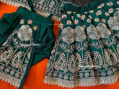 Signature Radha Krishna Poshak (RK set)