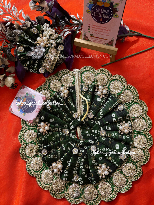 Green bandhej poshak laddu gopal