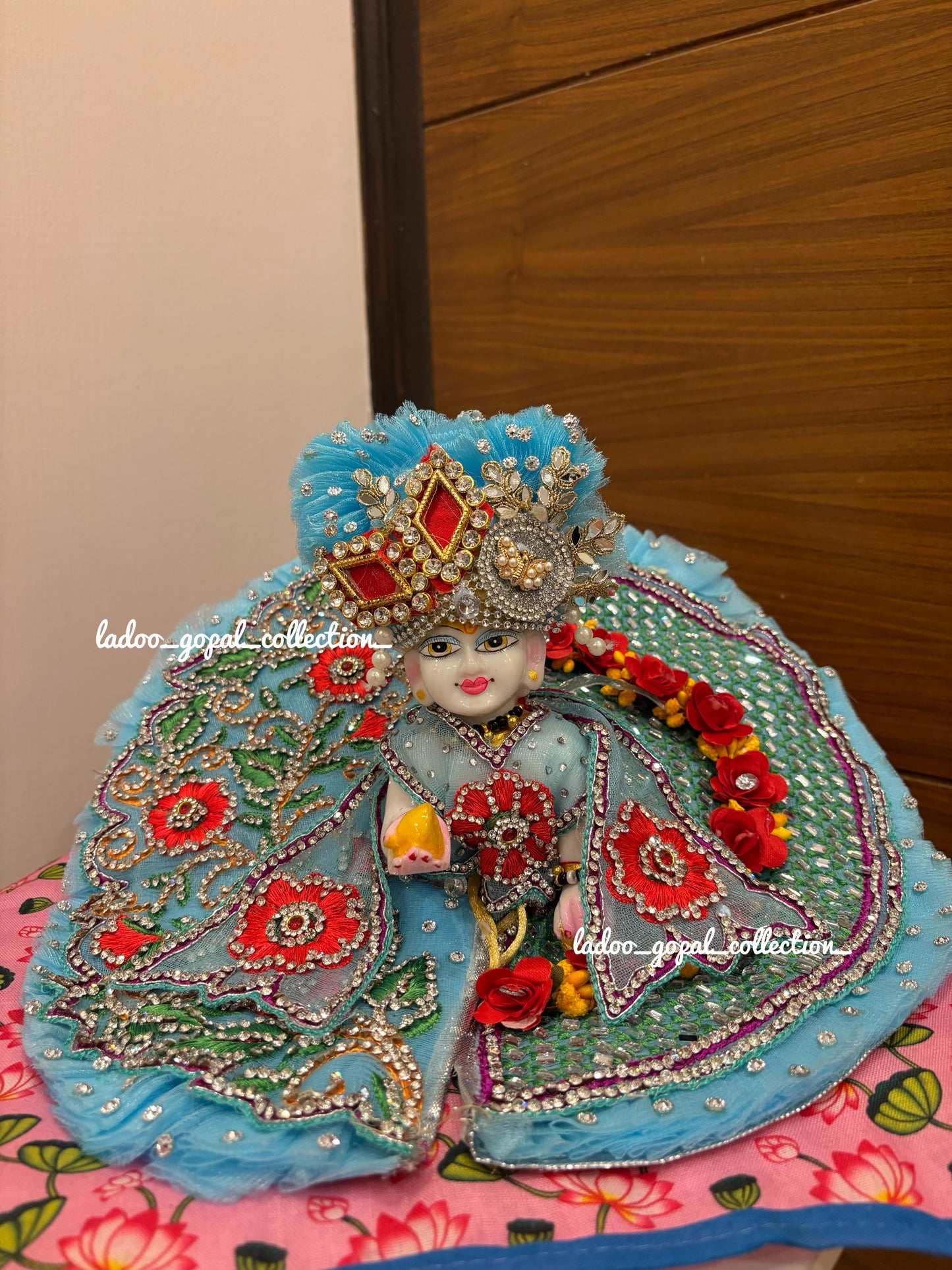 Mayuri poshak for laddu gopal
