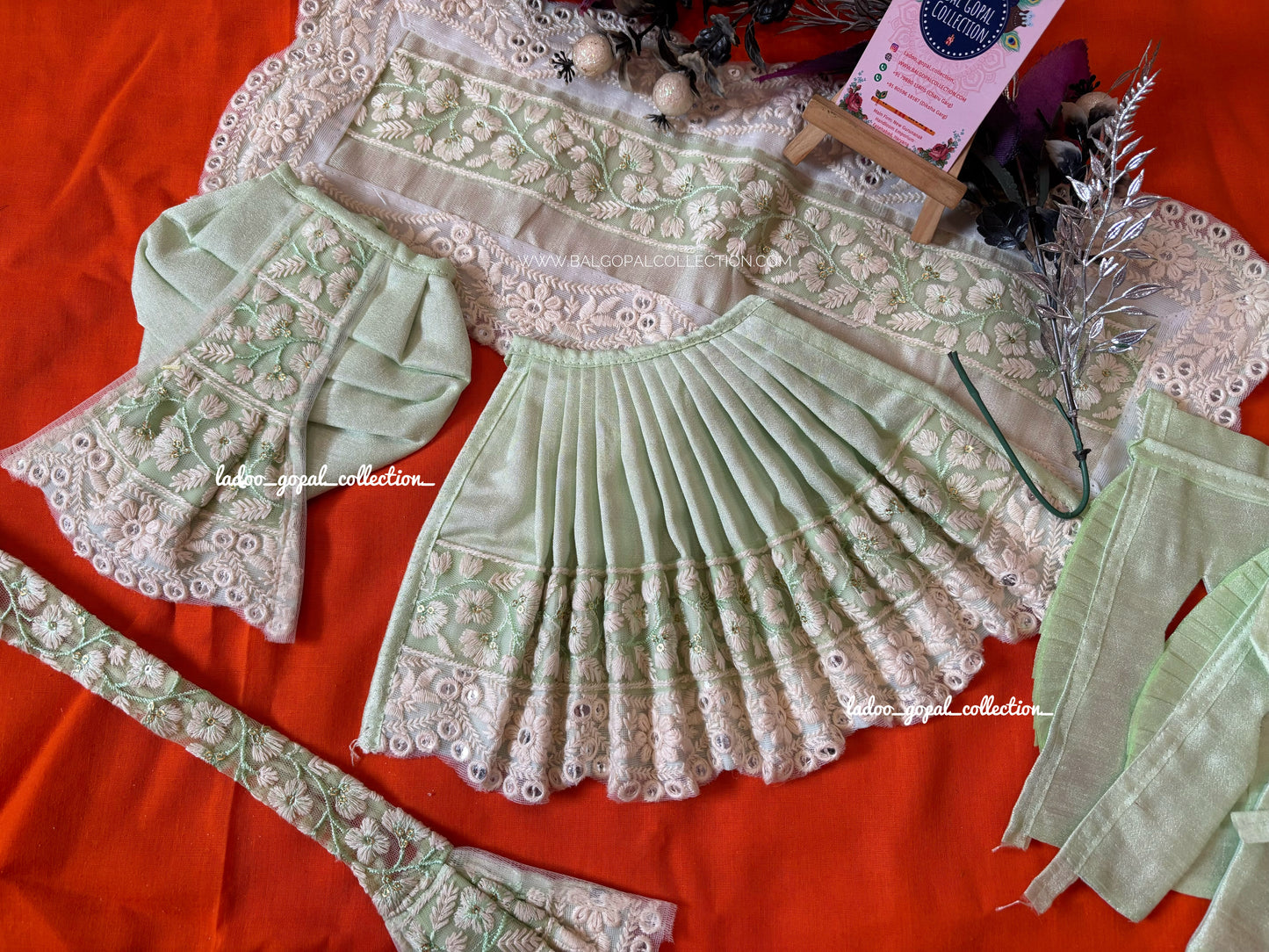 Premium isckon style Radha Krishna poshak (RK set)