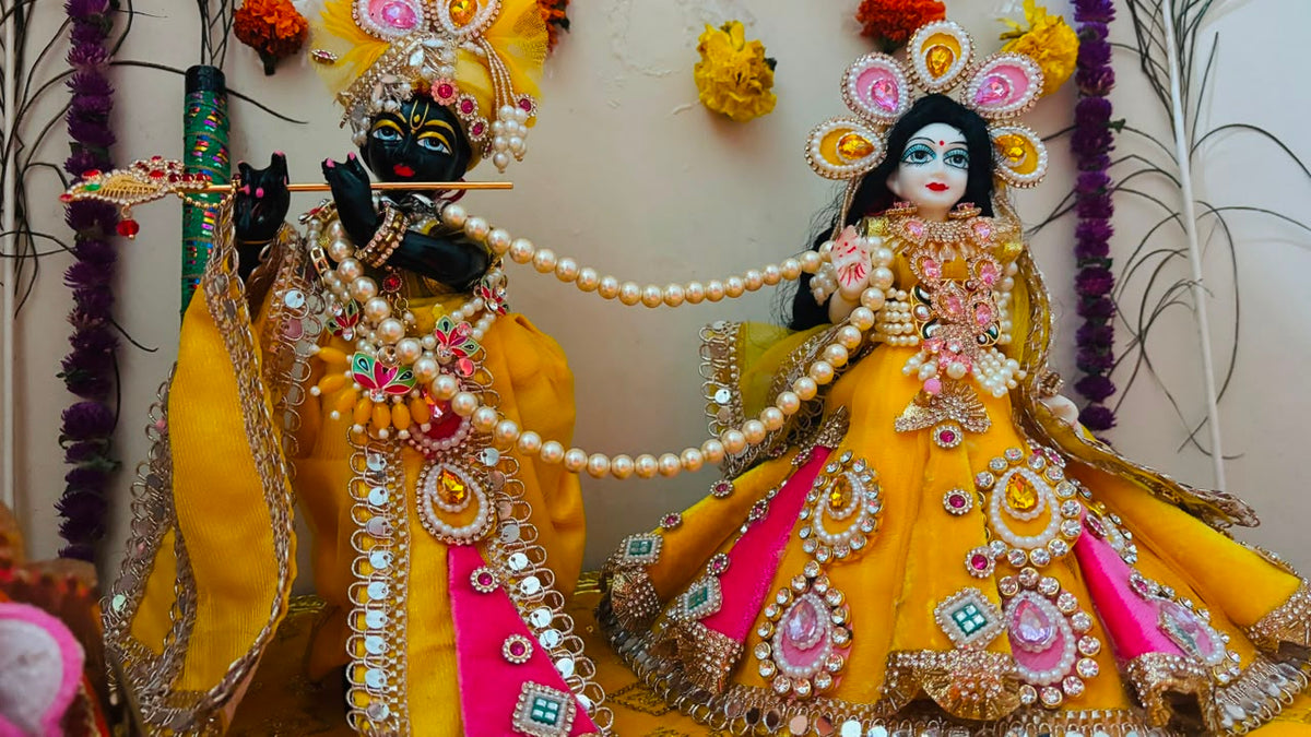 Radha-krishna Poshak (RK Set)