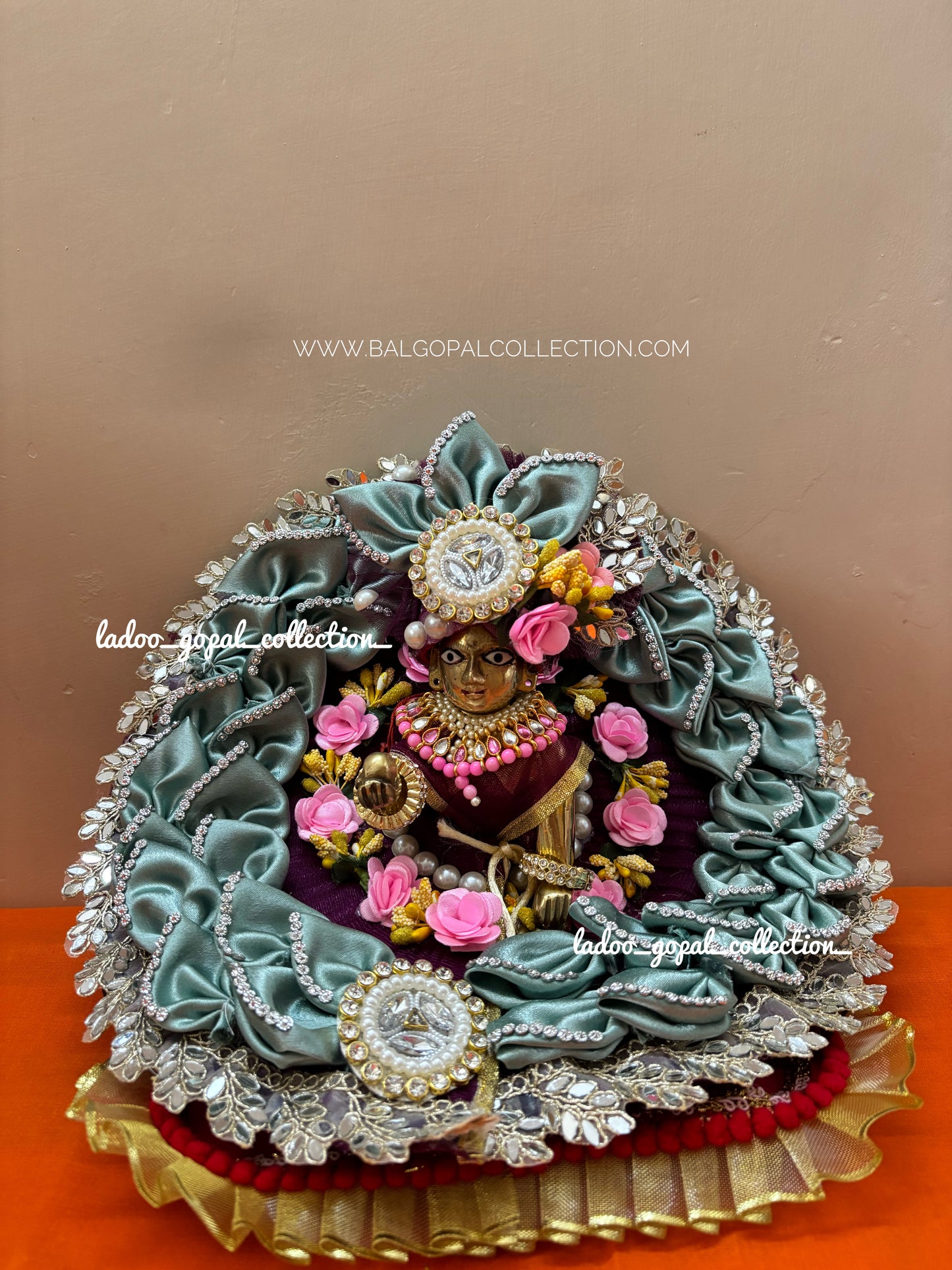 Manmohak poshak for laddu gopal