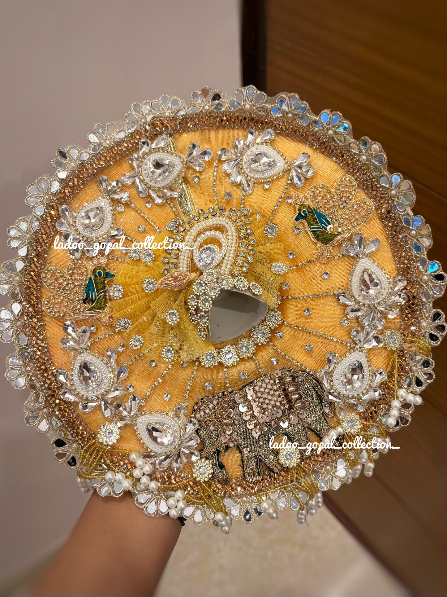 Gajraj poshak for laddu gopal