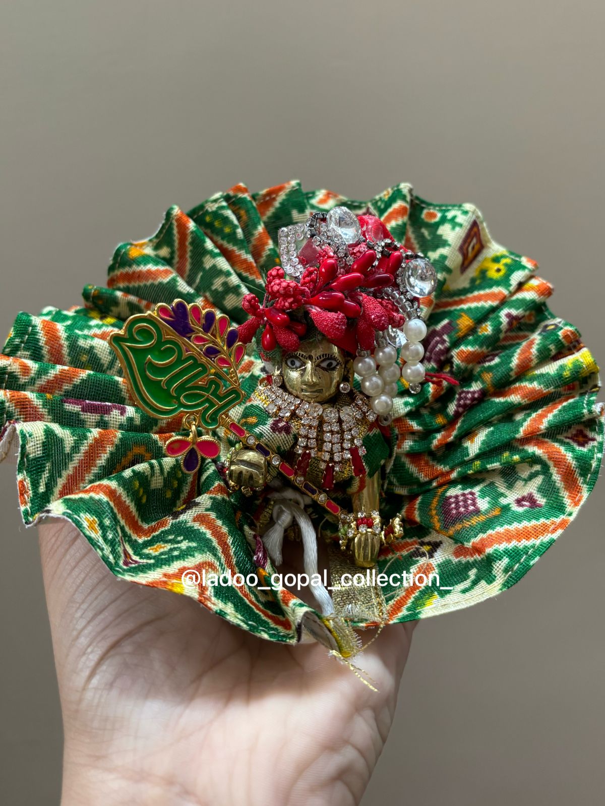 Summer green dress for laddu gopal